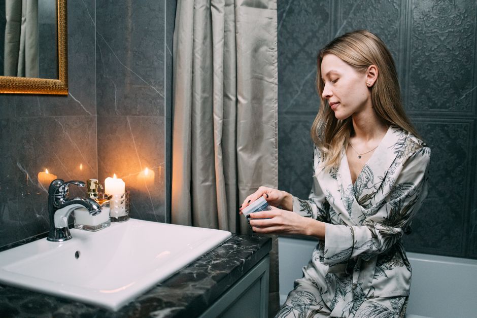 FDA propone restringir formaldehído en cosméticos: ¿qué pasa con nuestras velas?